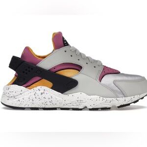 Nike Air Huarache pink and orange sz 8 (university pink gold)